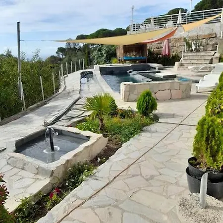 Villa 3 Bedroom Villa, Great Pool, Great View In Serra Brava