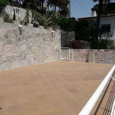 3 Bedroom Villa, Great Pool, Great View In Serra Brava Villa